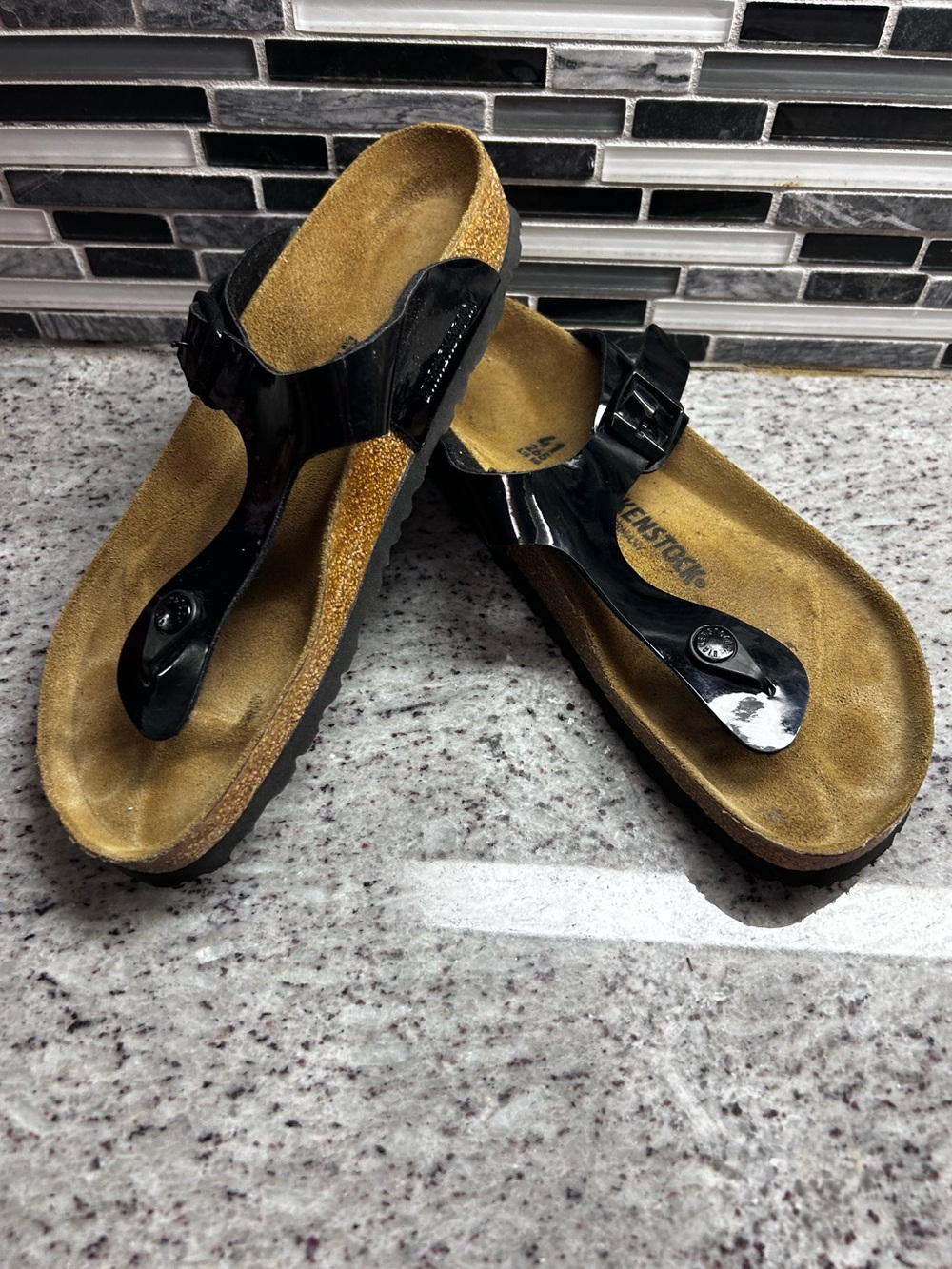 Birkenstock womens Black Patent Gizeh Sandals with Cork Footbed size 10